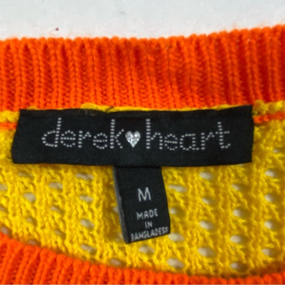 Derek Heart rainbow Sweater Top Women’s Medium wide cuffs cropped  top - Picture 2 of 5